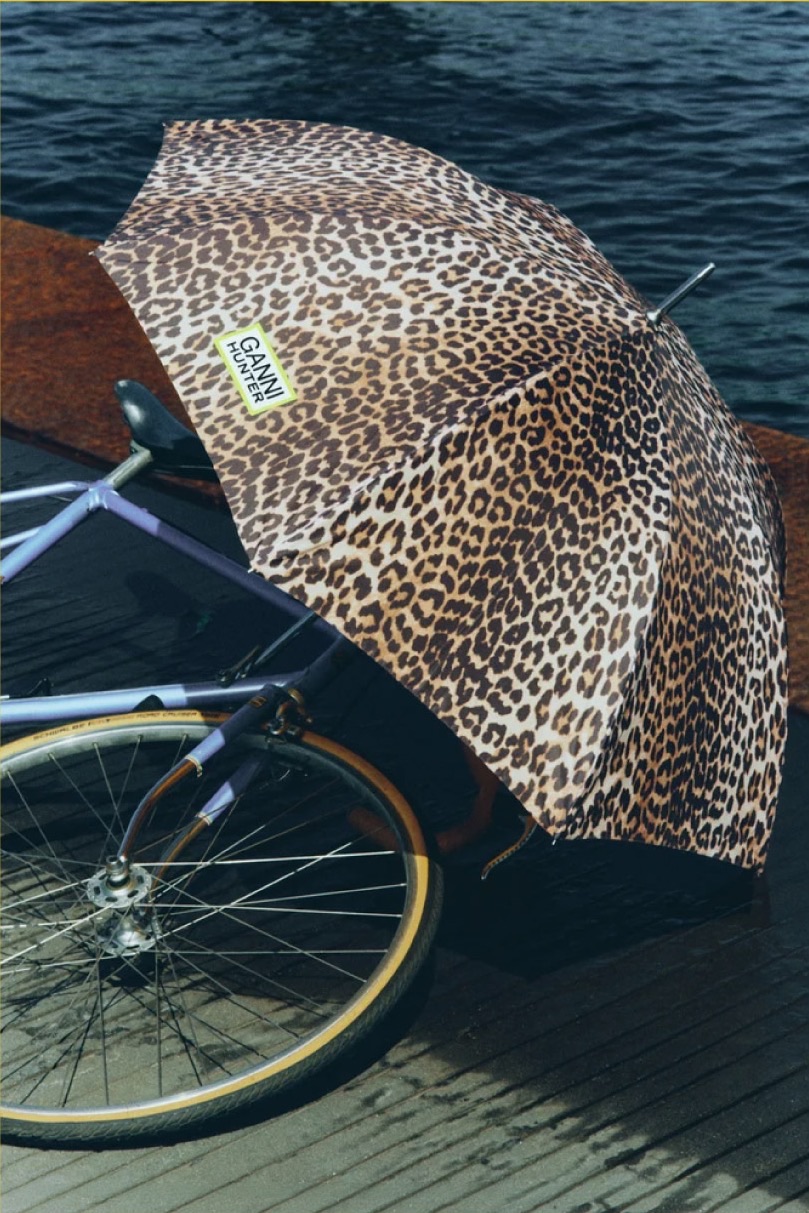 Ganni x Hunter leopar desenli şemsiye